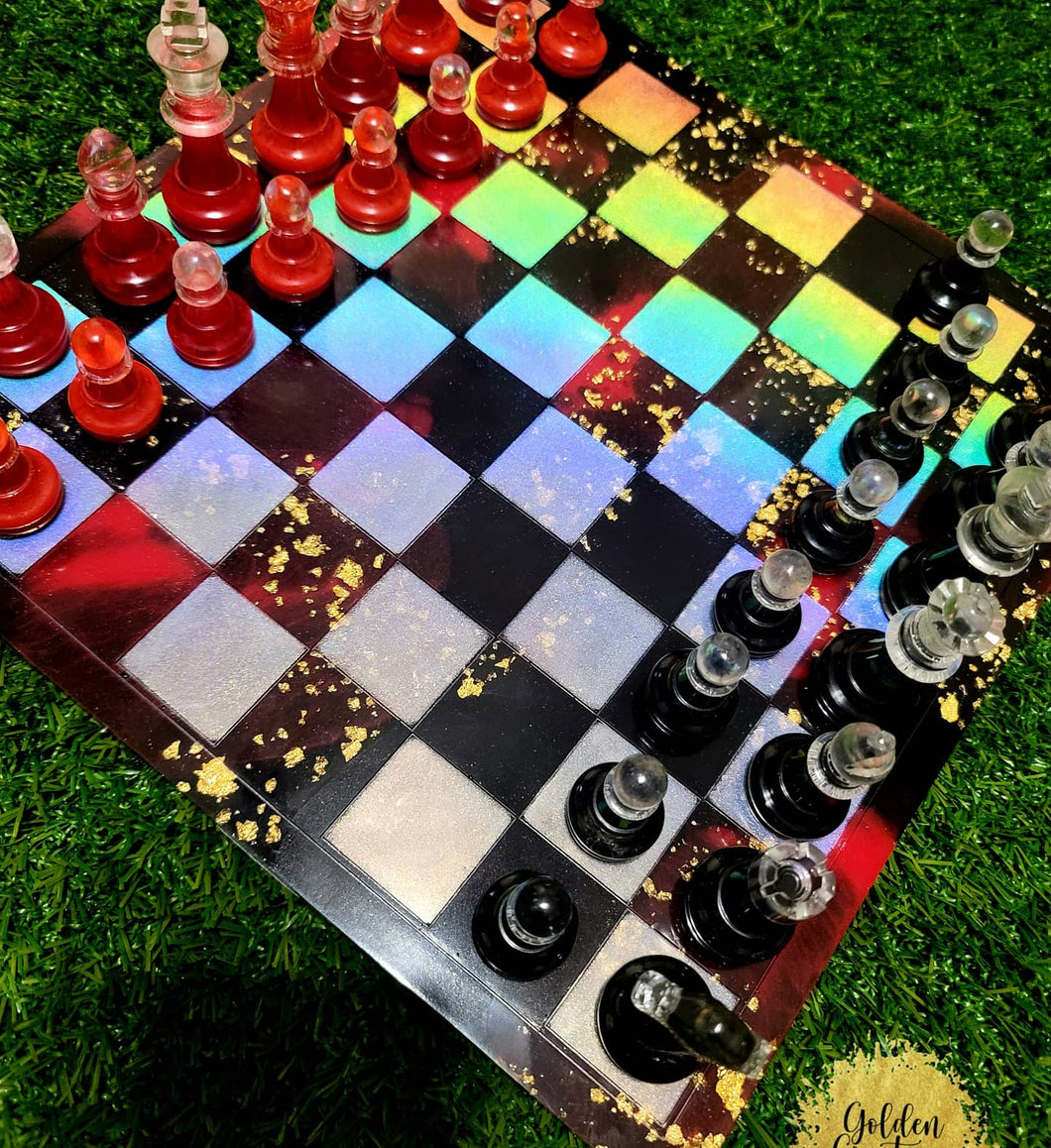 Holographic Chessboard